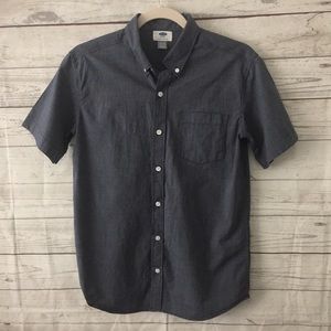 Boys old navy short sleeve button shirt size XL